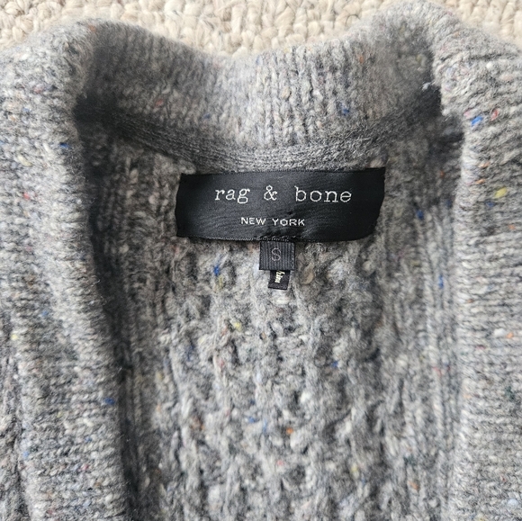 Rag & Bone Merino Wool Chunky Cable Knit Cardigan Size Small - Picture 2 of 6